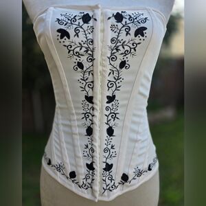 Charlotte Russe Embroidered Cream Lace Up Corset Size Medium Y2K